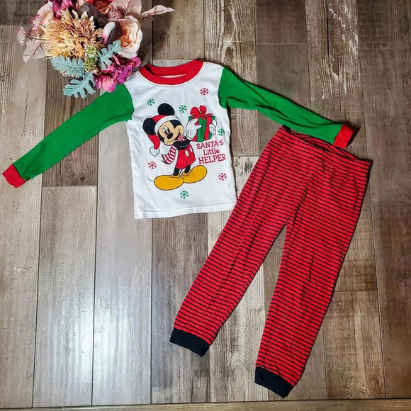 Disney and Carter's Size 5T Mickey Mouse Pajamas 100% Cotton 2 Pieces Snug Fit - Picture 1 of 13